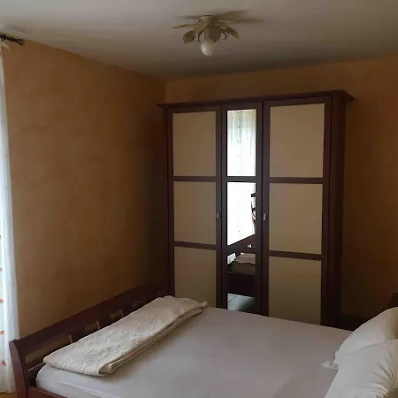 Maison Pays Toy Apartment Esterre